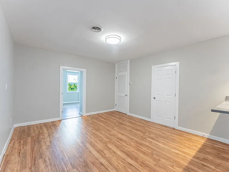 1852 S Blue Island Ave #2R — Photo 8