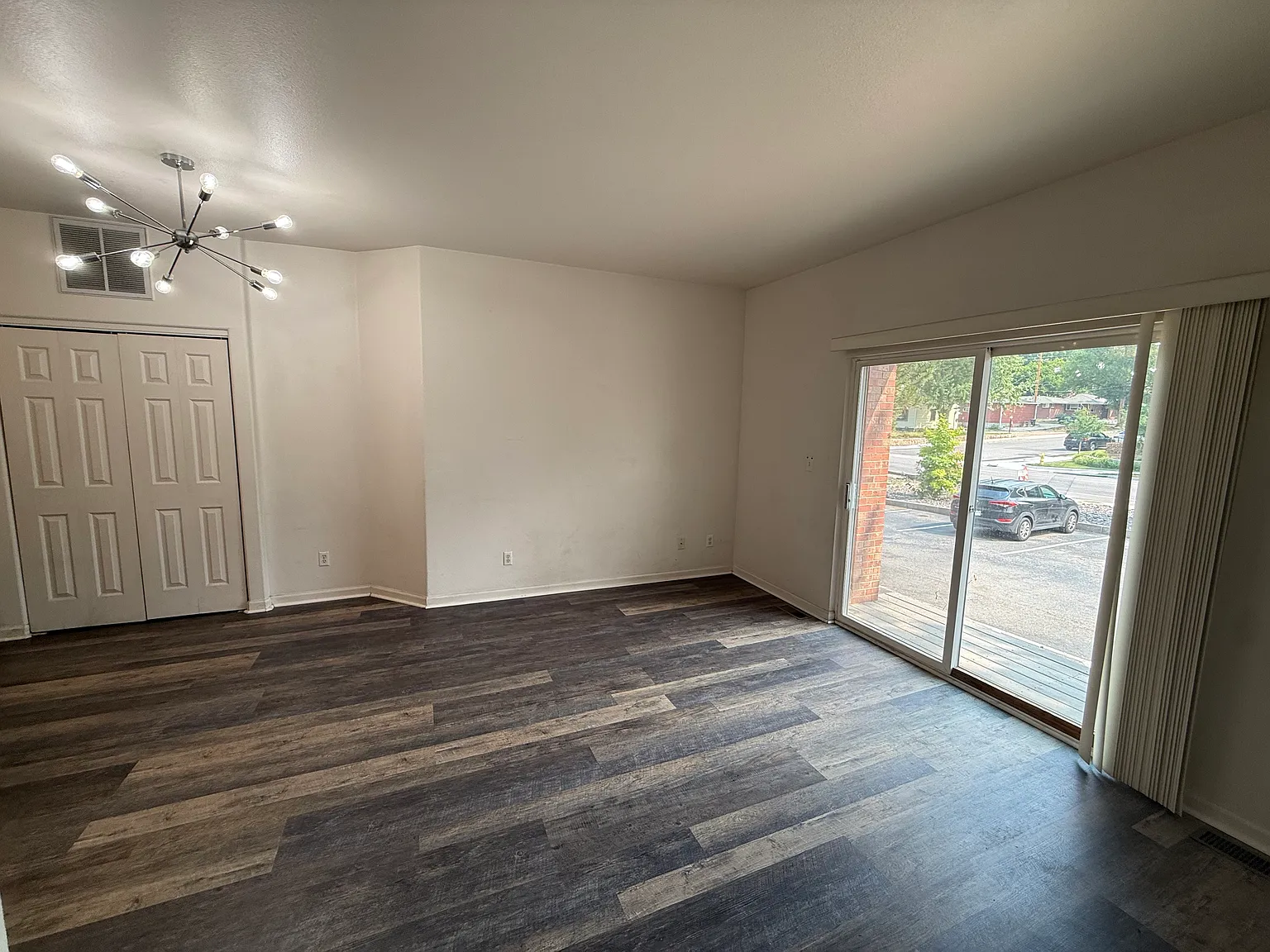 2 bed, 900 sqft, $1,995 — Photo 4