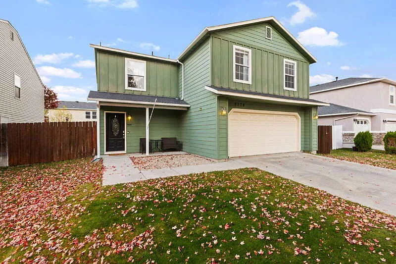 3 bed, 2.5 bath, 1649 sqft, $3,195 — Photo 2