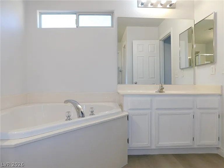 7859 Treasure Ship Ave — Photo 14