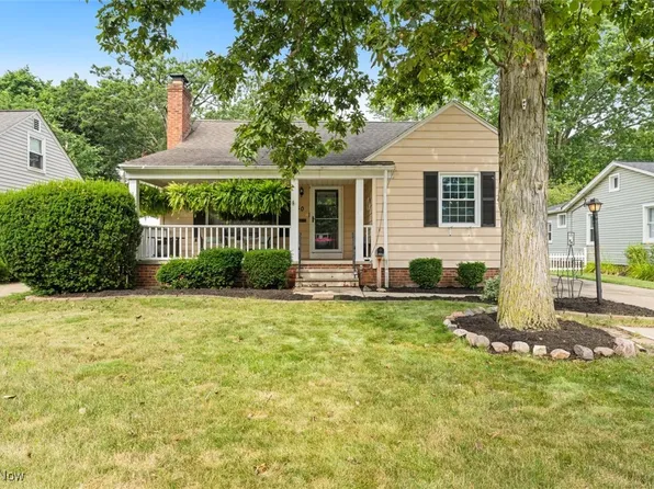 550 Parkside Dr, Bay Village, OH 44140