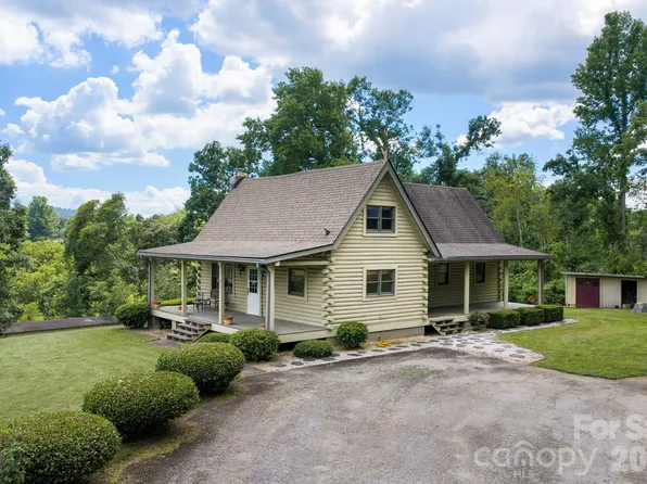 82 Sharon Rd, Fairview, NC 28730