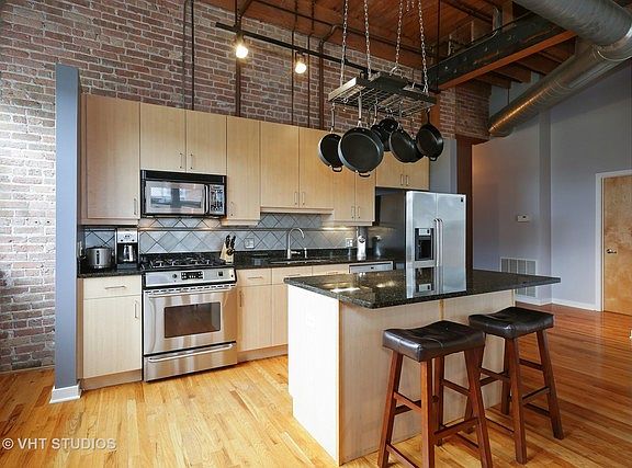 4th image of 2201 W Wabansia Ave APT 18