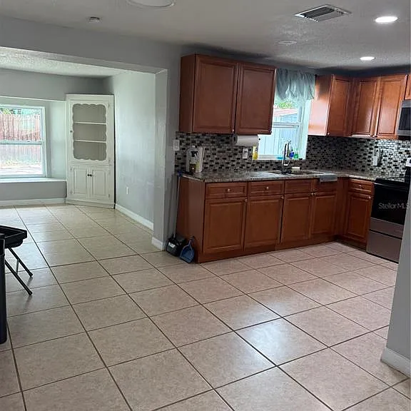 7325 Ivanhoe Dr — Photo 12