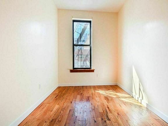 5th image of 381 Metropolitan Ave #1UP