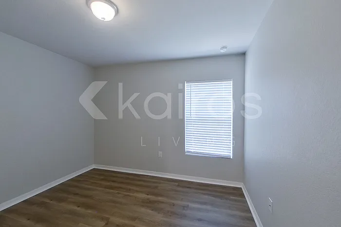 855 Cervantes St E — Photo 11