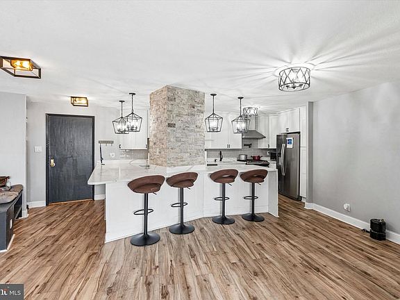 5th image of 3900 Ford Rd APT 14K