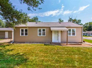 627 Sangamon Rd, Marquette Heights, IL 61554