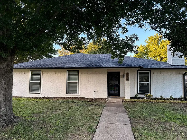 2926 Panhandle Dr — Photo 1