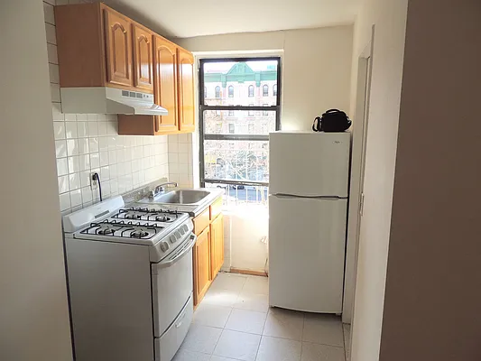 Rented by J Misrahi Realty Corp | media 29