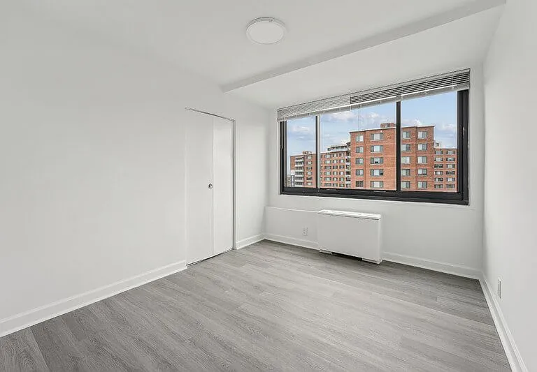 Ashlawn at Southern Towers — Photo 13