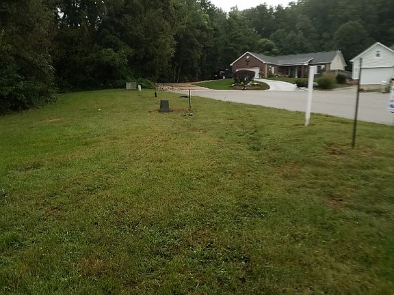 2nd image of 656 Parkside Dr