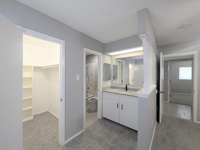 7317 Misty Meadow Dr S — Photo 8
