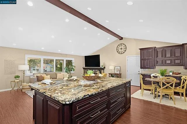 5315 Olive Dr — Photo 3