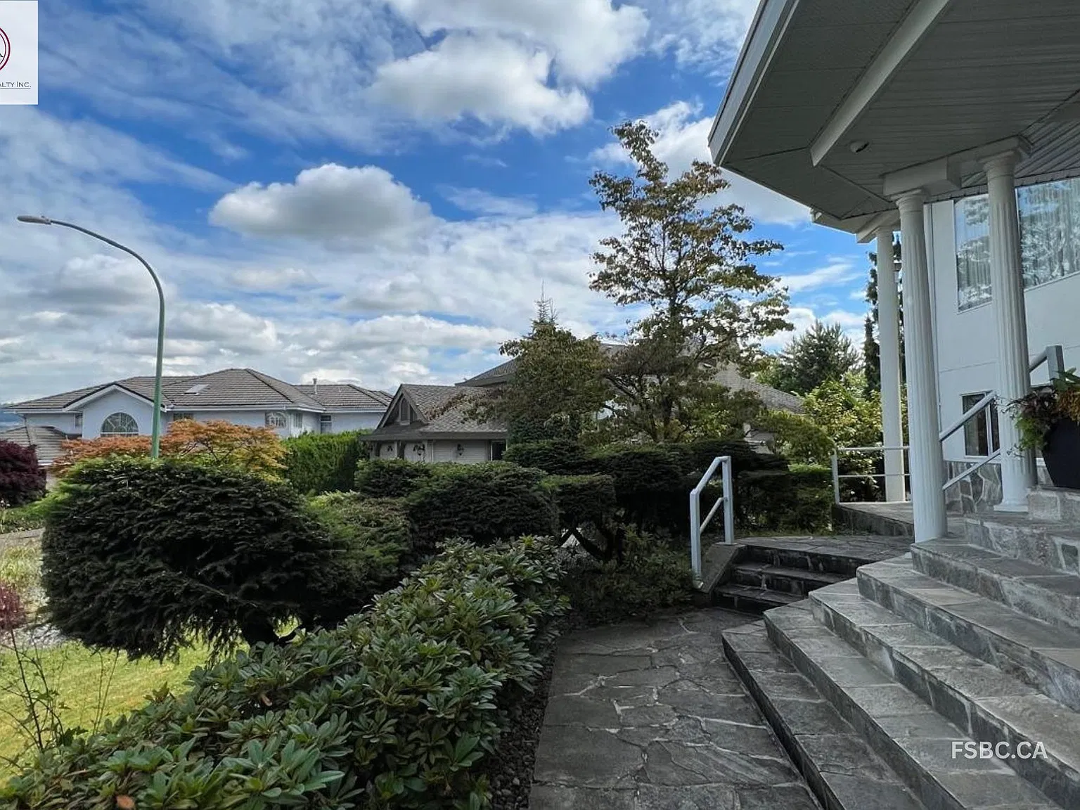 Leeds Ct, Burnaby — Photo 1
