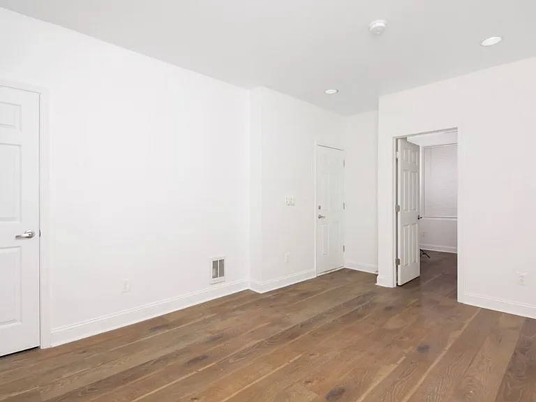3507 N 15th St — Photo 10