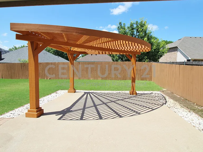 928 Oakcrest Dr — Photo 31