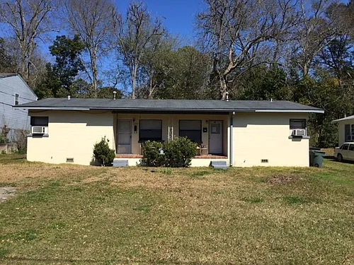 1322 Hancock St Photo 1