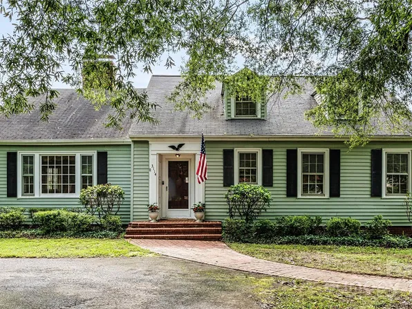 3114 N Center St, Hickory, NC 28601