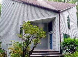 11 Indian Pipe Ln, Amherst, MA 01002