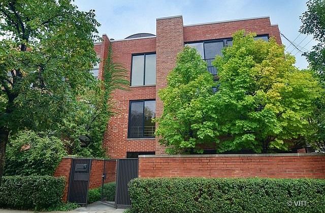 1st image of 414 W Grant Pl