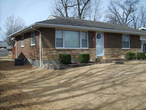 2nd image of 321 Gage Dr