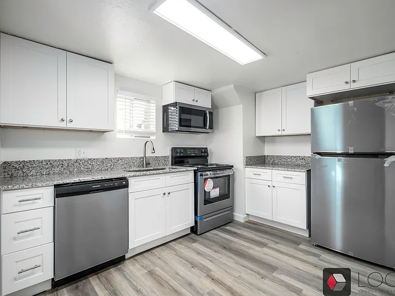 365 E Garfield Ave #4 — Photo 13