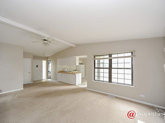 Kitchen / Living Room