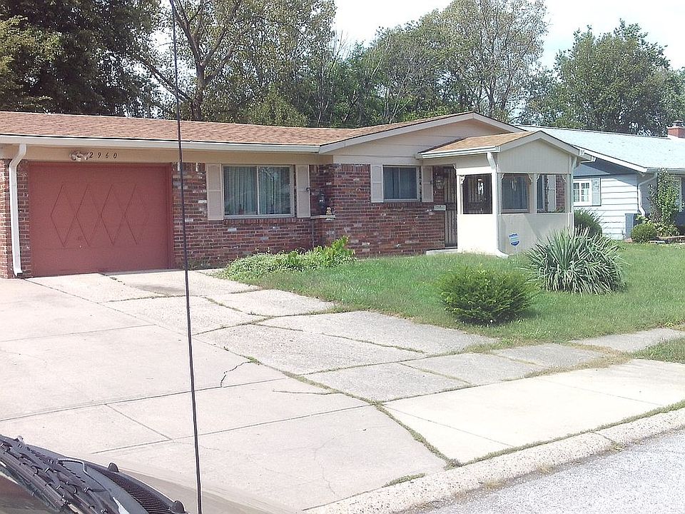 1st image of 2960 S Parker Ave