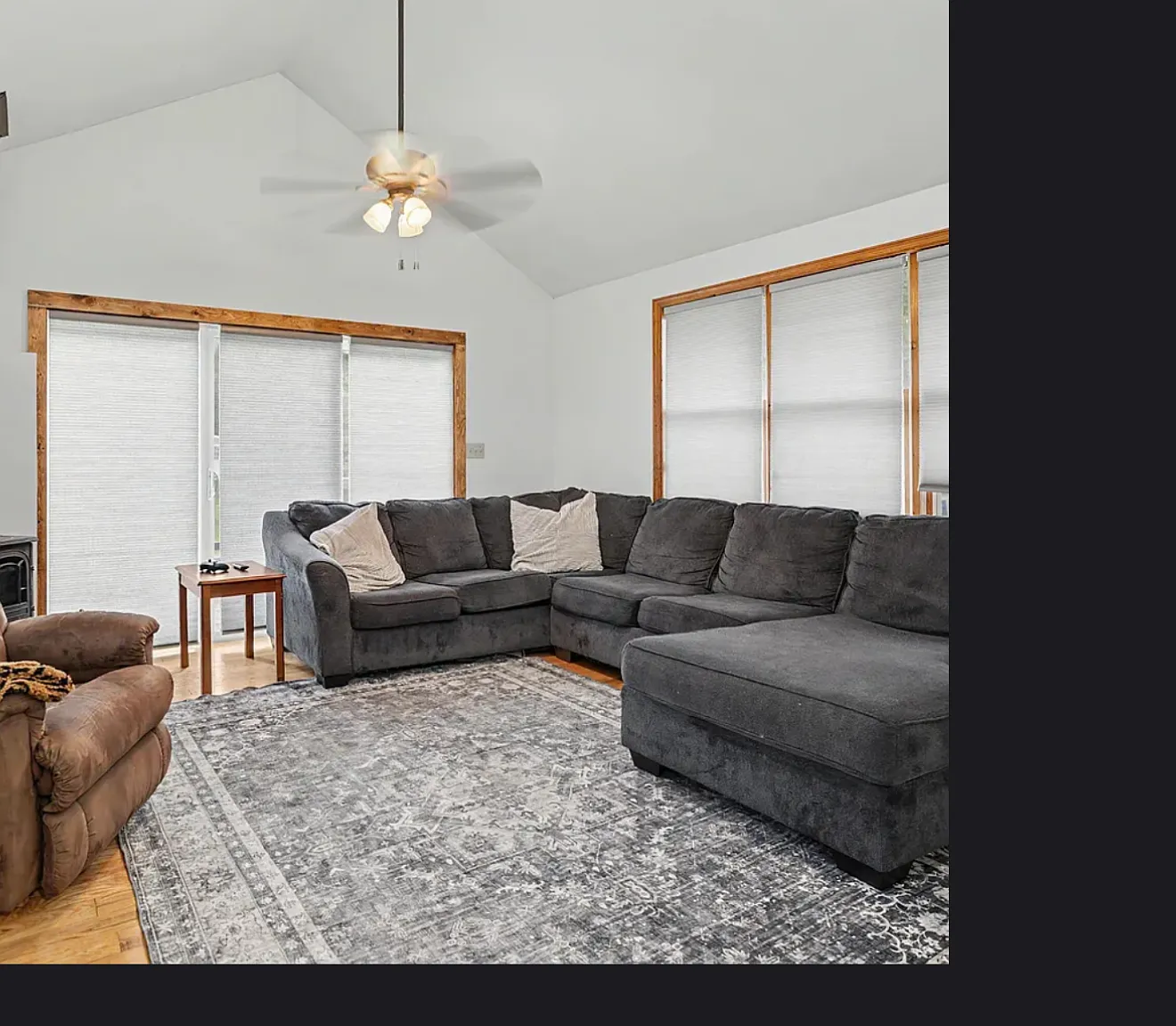 3 bed, 3000 sqft, $2,800 — Photo 4