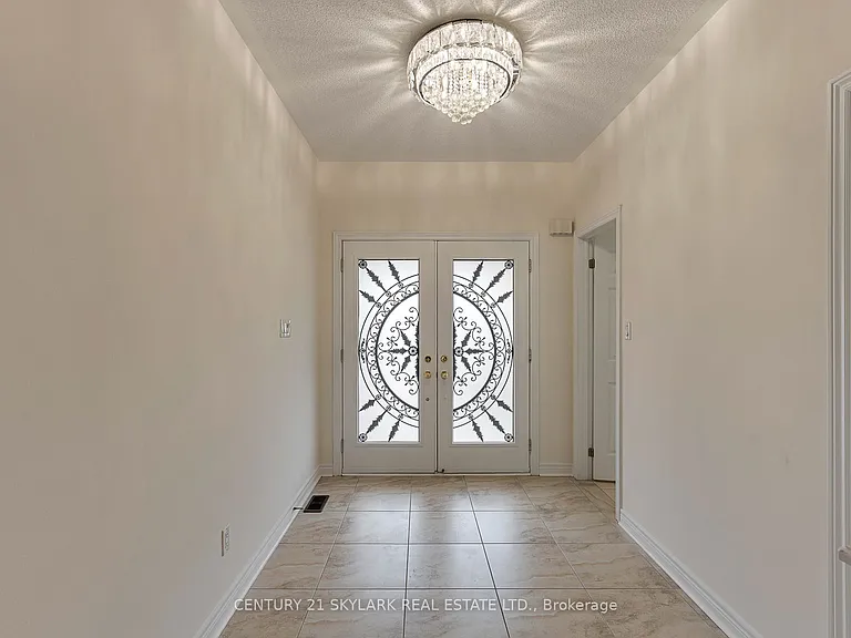 94 Bayhampton Dr #UPSTAIRS — Photo 5