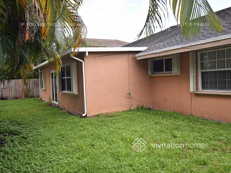 9811 SW 13th Ct — Photo 14