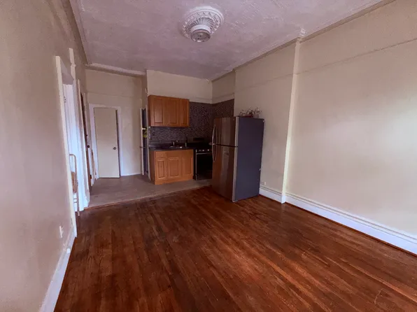 89 6th Avenue image 1 of 6