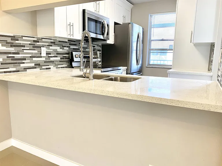 2750 Forest Hills Blvd #208 — Photo 8