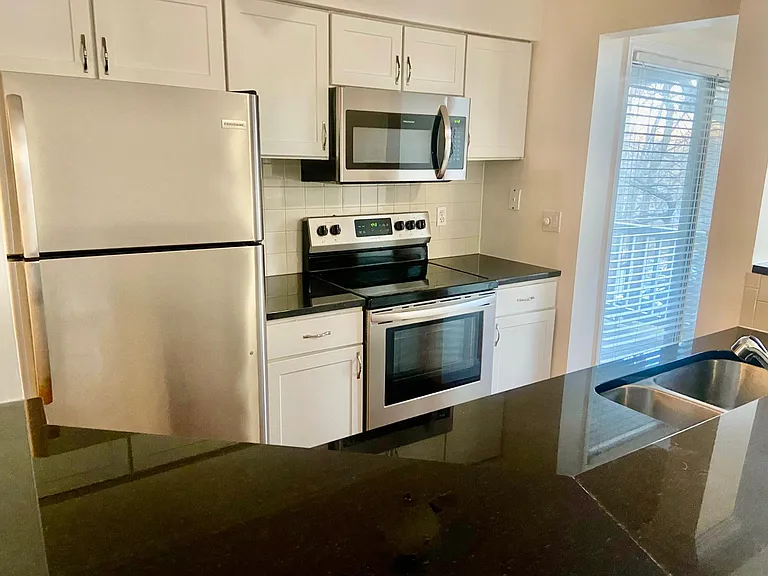 2512 Cranbrook Ln #12 — Photo 9