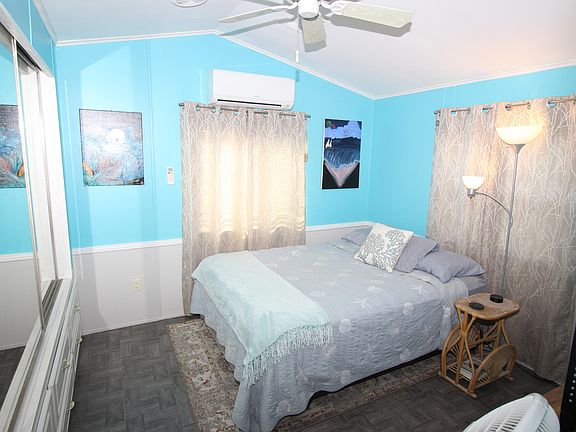 5th image of 701 Spanish Main Dr #207