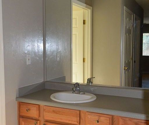 2nd image of 2533 E Chestnut Ave #0