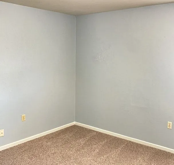 307 Sunset Ln #4 — Photo 2
