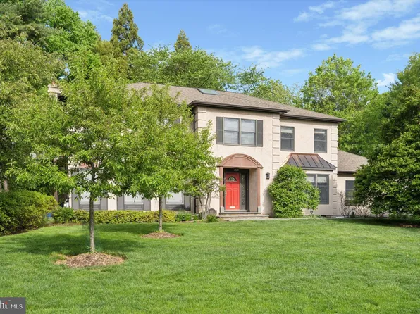 805 E Gravers Ln, Wyndmoor, PA 19038