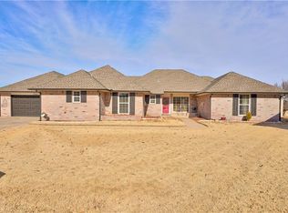11501 Hackney Ln, Yukon, OK 73099