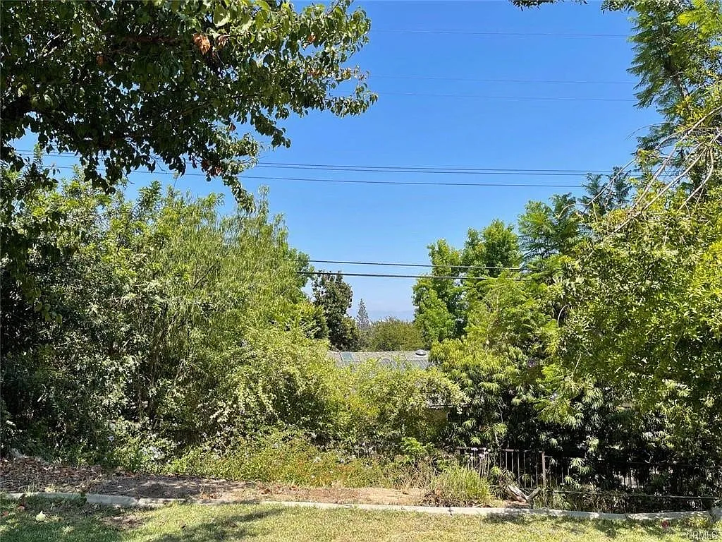 5 bed, 2831 sqft, $6,300 — Photo 3