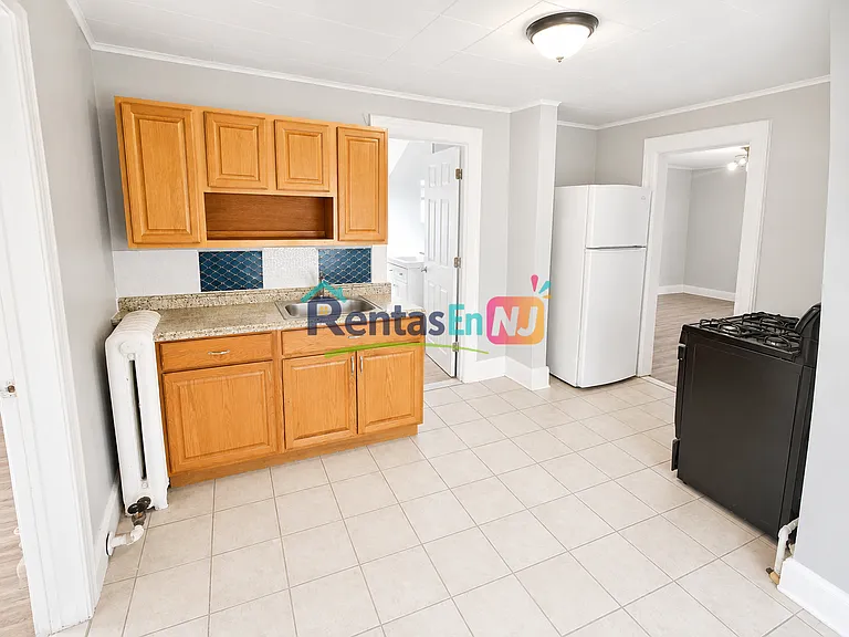 117 4th Ave #3 — Photo 4