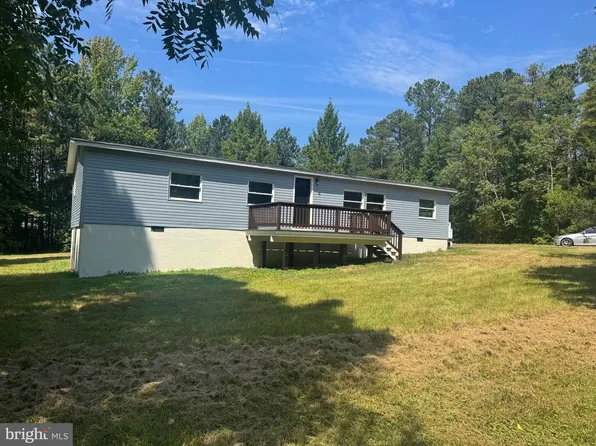 987 Eastham Rd, Bumpass, VA 23024