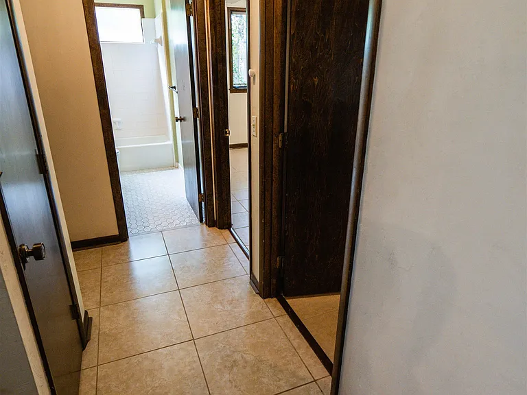 3322 Robinhood Rd — Photo 22