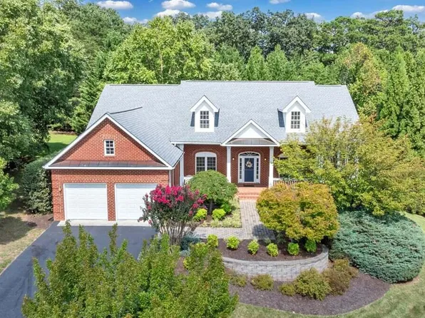 1714 Innsbrooke Dr, Salem, VA 24153