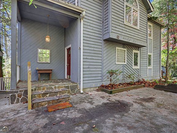 3rd image of 191 Applewood Dr