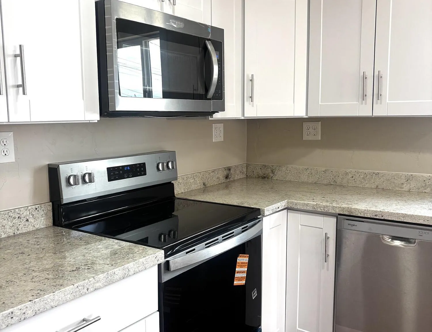 3 bed, 2.0 bath, 1100 sqft, $1,295 — Photo 3