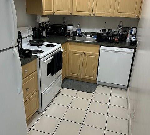 2nd image of 405 S Pine Island Road #412D