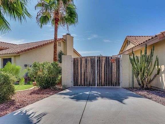 5th image of 2949 N Meadow Ln