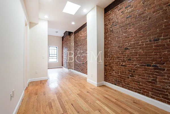 Rented by Brick&Mortar | media 14